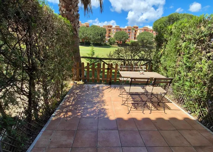 En El Campo De Golf De بيت للعطل *